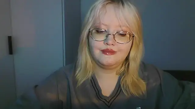 Snapshot of Elayne_Sweet chatting on 5, 6, 2026 Elayne Sweet online show from 5, 6, 2026