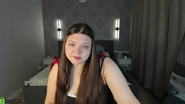 Evelyne Loo online show from 11, 4, 2026