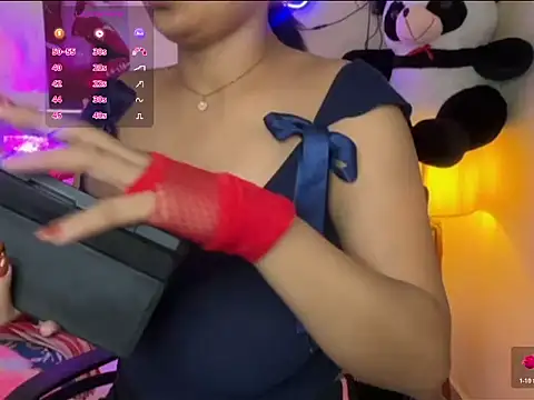 Snapshot of dilsheen_kaur_live chatting on 17, 5, 2026 dilsheen kaur live online show from 17, 5, 2026