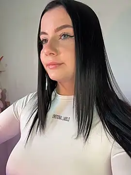 L0LA XO online show from 17, 4, 2026