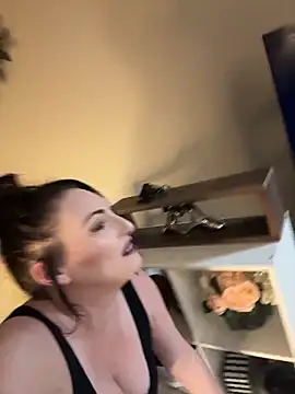 taylorsunshine online show from 17, 6, 2026
