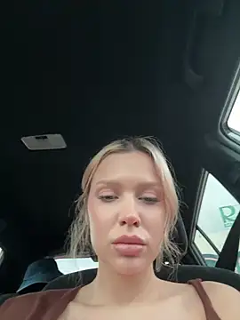 Girl-Mia online show from 2, 6, 2026