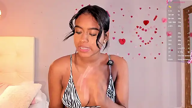 Snapshot of Melaniaa_Roussee chatting on 6, 4, 2026 Melaniaa Roussee online show from 6, 4, 2026