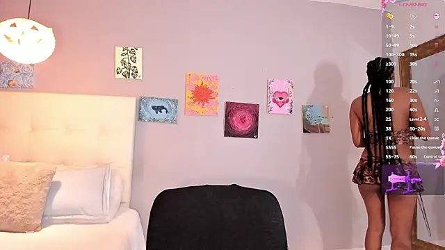 Snapshot of Melaniaa_Roussee chatting on 9, 5, 2026 Melaniaa Roussee online show from 9, 5, 2026