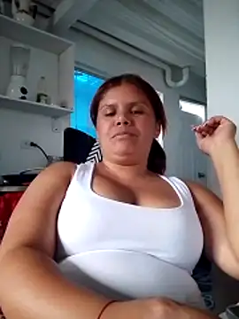 Snapshot of Zafiro_MD chatting on 16, 4, 2026 Zafiro MD online show from 16, 4, 2026
