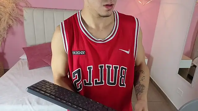 jhan vassilis online show from 1, 4, 2026