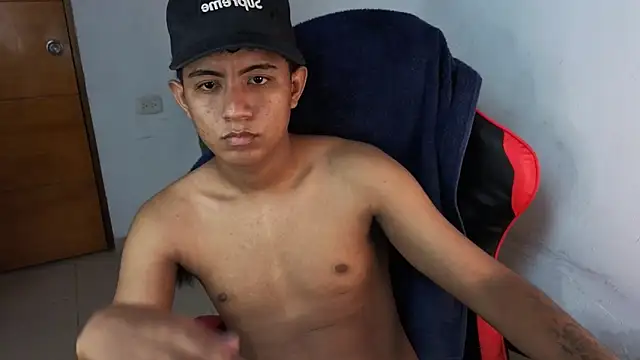 darknigthx online show from 4, 4, 2026