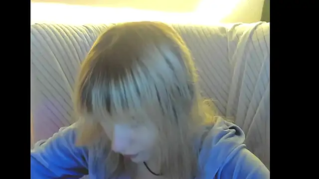 Snapshot of MiaKimiko chatting on 3, 6, 2026 MiaKimiko online show from 3, 6, 2026