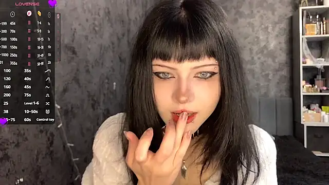 Snapshot of EmilyEmbears chatting on 9, 6, 2026 EmilyEmbears online show from 9, 6, 2026