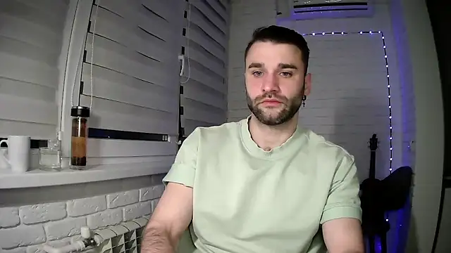 Snapshot of DaddySlava chatting on 10, 4, 2026 DaddySlava online show from 10, 4, 2026