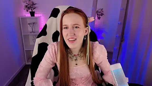 EvaBellea online show from 8, 4, 2026