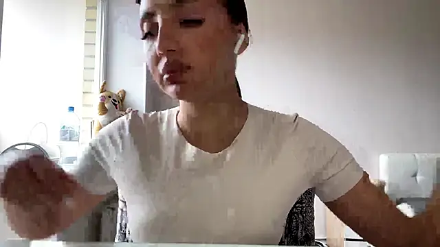 Snapshot of AlvinaMair chatting on 24, 4, 2026 AlvinaMair online show from 24, 4, 2026