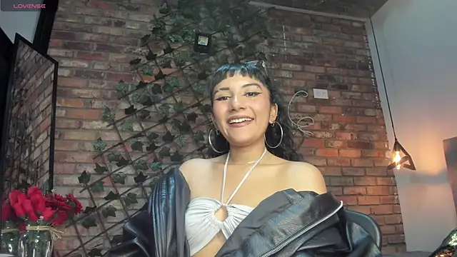 Hanna Clark   online show from 15, 5, 2026