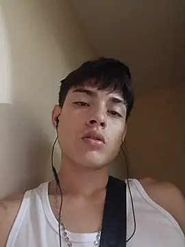 Snapshot of Thebestboyhot chatting on 22, 5, 2026 Thebestboyhot online show from 22, 5, 2026