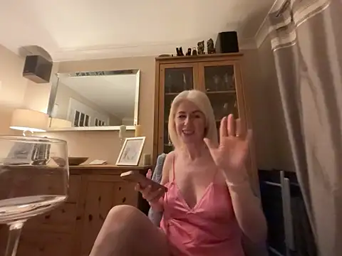 Laylaskyexx online show from 7, 5, 2026