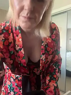 Snapshot of Laylaskyexx chatting on 5, 6, 2026 Laylaskyexx online show from 5, 6, 2026