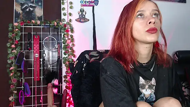 Snapshot of Lexxii_hot_col chatting on 18, 6, 2026 Lexxii hot col online show from 18, 6, 2026