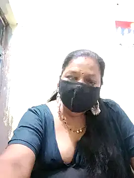 Snapshot of PINKI_024 chatting on 18, 4, 2026 PINKI 024 online show from 18, 4, 2026