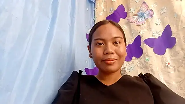 Snapshot of TowandaVolentine chatting on 5, 4, 2026 TowandaVolentine online show from 5, 4, 2026