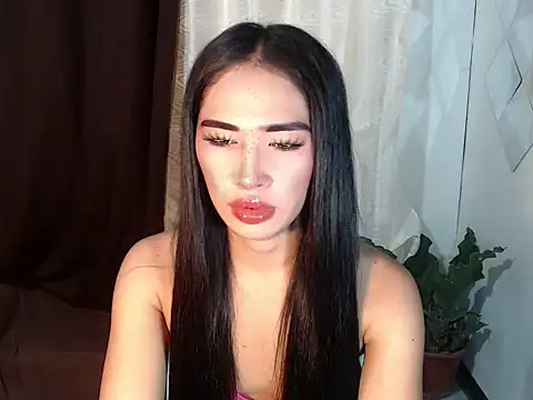 Snapshot of urasiankylie chatting on 18, 5, 2026 urasiankylie online show from 18, 5, 2026