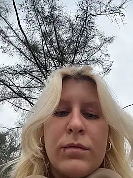 Snapshot of Flora_StallSecrets chatting on 3, 4, 2026 Flora StallSecrets online show from 3, 4, 2026