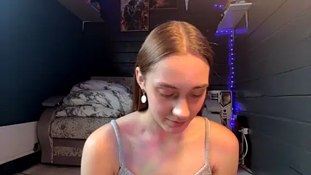 CoreenGau online show from 16, 4, 2026