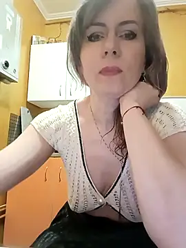 TaynaSecret online show from 30, 4, 2026