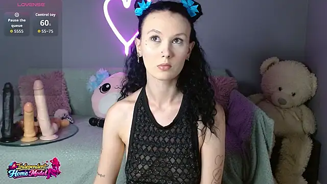 Snapshot of Bea_doll chatting on 18, 6, 2026 Bea doll online show from 18, 6, 2026