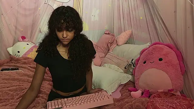 Snapshot of mia_hart chatting on 30, 6, 2026 mia hart online show from 30, 6, 2026