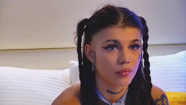 Snapshot of YasminnStorm chatting on 3, 5, 2026 YasminnStorm online show from 3, 5, 2026