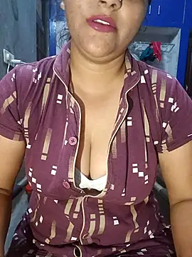 Snapshot of Riyashrma001 chatting on 5, 4, 2026 Riyashrma001 online show from 5, 4, 2026