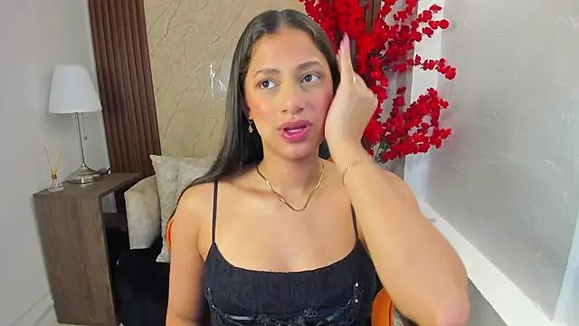 Snapshot of Atiena_ chatting on 2, 7, 2026 Atiena online show from 2, 7, 2026