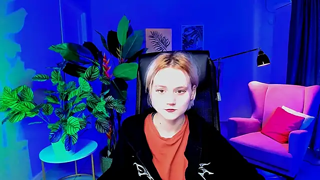 Snapshot of MicheleMarsh chatting on 8, 4, 2026 MicheleMarsh online show from 8, 4, 2026