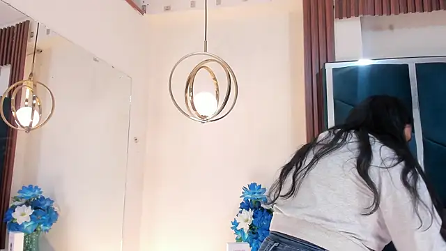 AprilMiiller online show from 16, 5, 2026