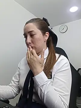 suzy-111 online show from 9, 4, 2026