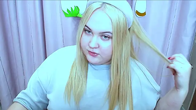 BlondeGlem online show from 8, 4, 2026