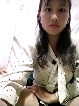 Snapshot of Yo-must chatting on 9, 4, 2026 Yo-must online show from 9, 4, 2026