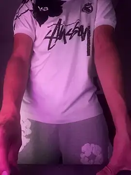 YorSexboy777 online show from 19, 4, 2026