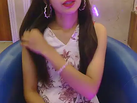 sweeet-Doll online show from 13, 4, 2026