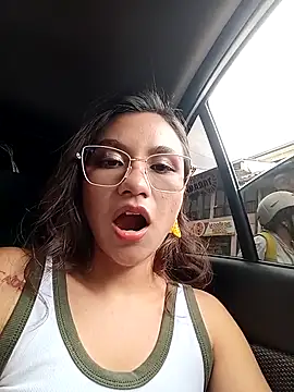 Snapshot of Leticia_Hinkley_ chatting on 8, 4, 2026 Leticia Hinkley online show from 8, 4, 2026