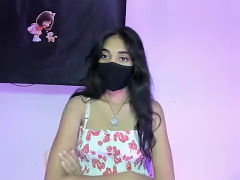 Snapshot of Shanaya_xo chatting on 3, 7, 2026 Shanaya xo online show from 3, 7, 2026