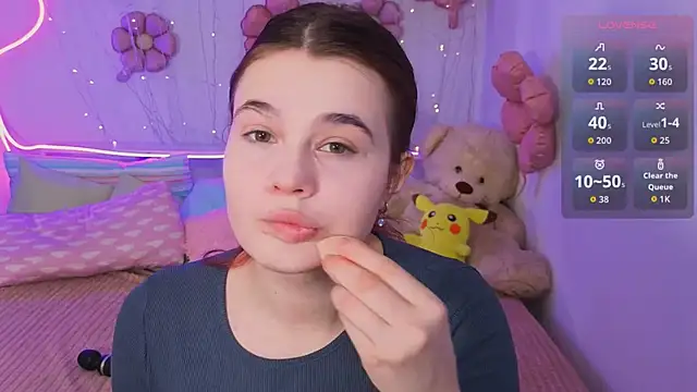 Kacey Love online show from 13, 4, 2026