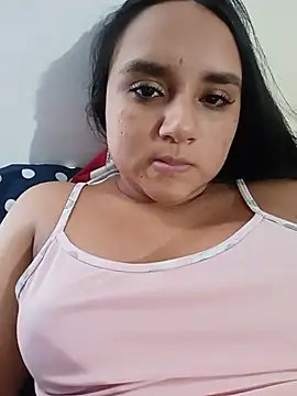 Snapshot of Valentina_Narvaez chatting on 8, 6, 2026 Valentina Narvaez online show from 8, 6, 2026