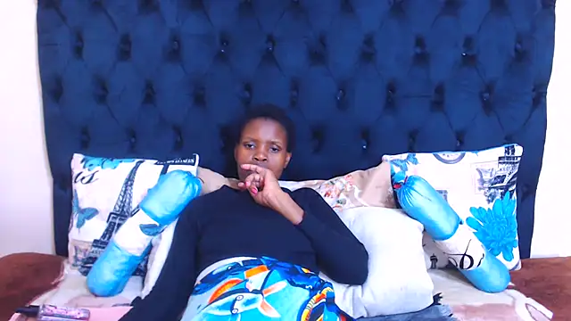 Snapshot of ChocolateClitt chatting on 31, 5, 2026 ChocolateClitt online show from 31, 5, 2026