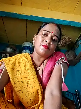 Snapshot of Reenu_bhabi chatting on 24, 7, 2026 Reenu bhabi online show from 24, 7, 2026