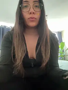 Snapshot of vampiralatina chatting on 20, 5, 2026 vampiralatina online show from 20, 5, 2026