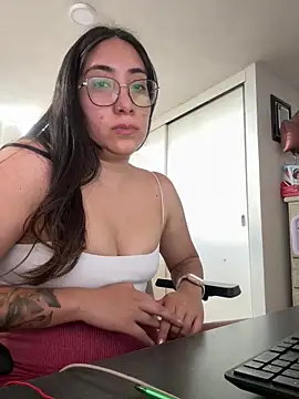 Snapshot of vampiralatina chatting on 25, 5, 2026 vampiralatina online show from 25, 5, 2026
