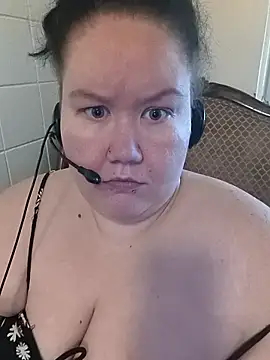 hisalphaqueen27 online show from 5, 4, 2026