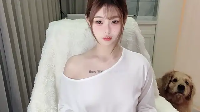 Snapshot of xiaoyugan_cute chatting on 22, 4, 2026 xiaoyugan cute online show from 22, 4, 2026