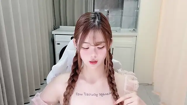 Snapshot of xiaoyugan_cute chatting on 10, 7, 2026 xiaoyugan cute online show from 10, 7, 2026